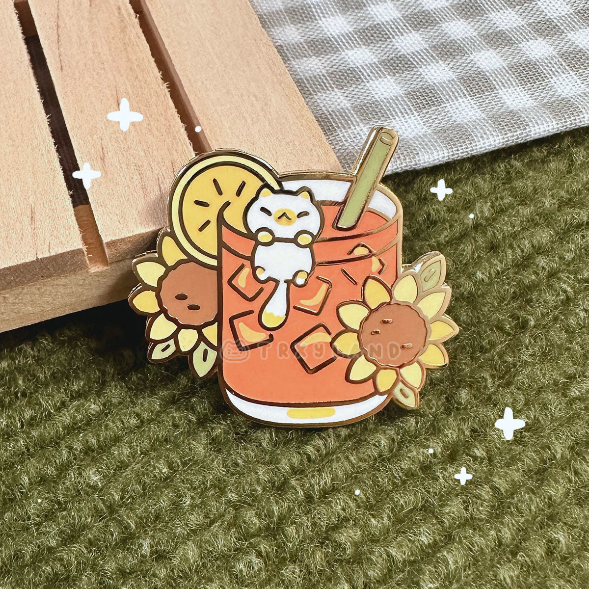 Sunny Iced Tea Pin
