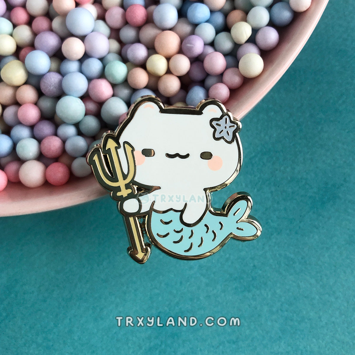 Mercat Enamel Pin