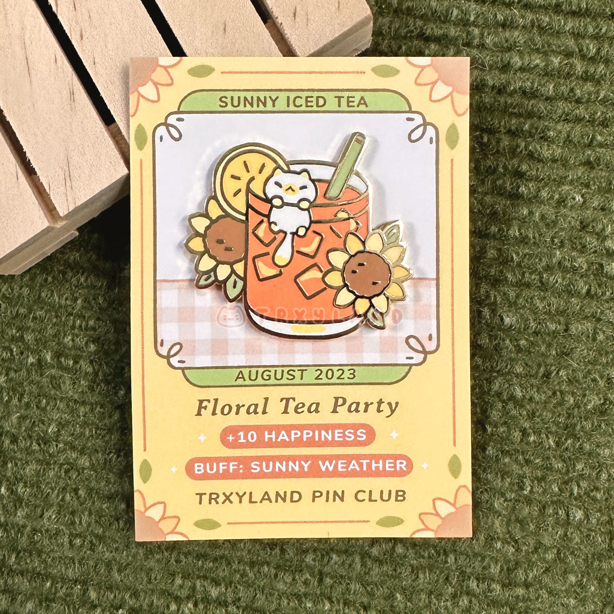Sunny Iced Tea Pin