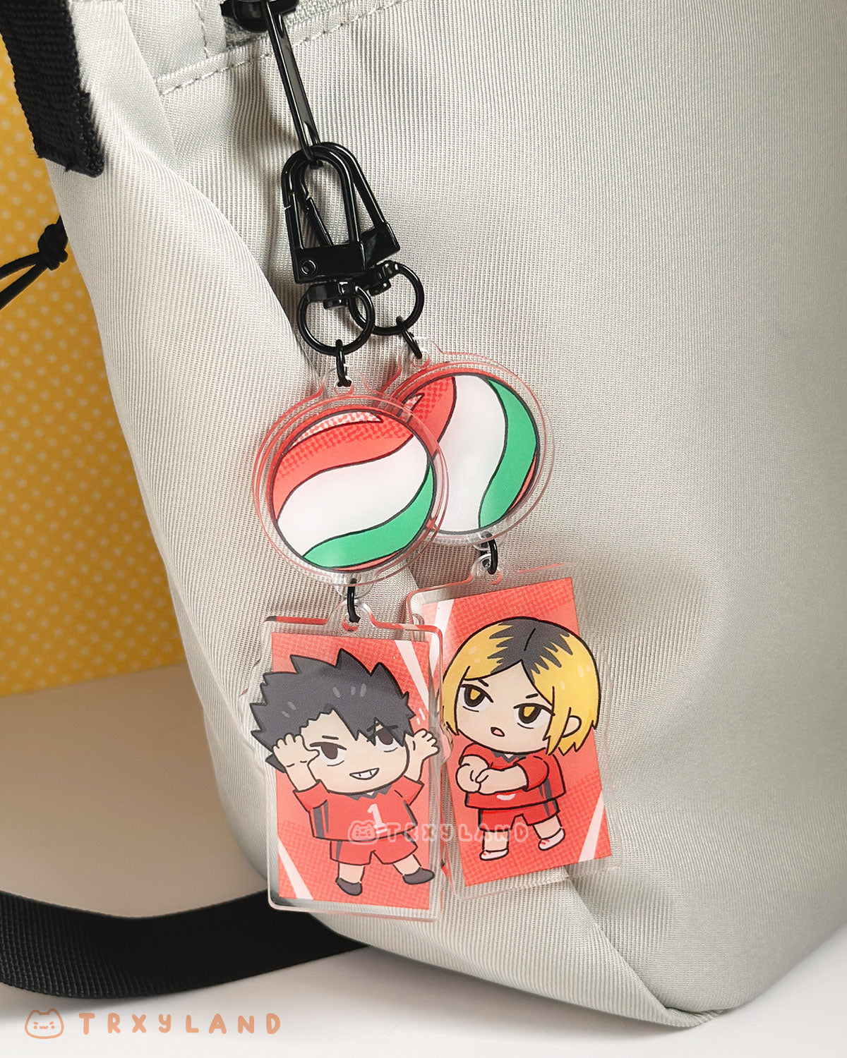 HQ Spinning Charm - Kuroo OR Kenma