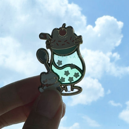 Nova Cream Soda Pin