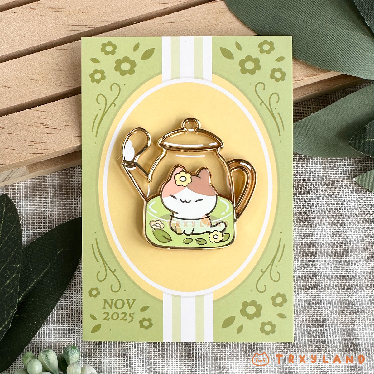 Tea Leaf Kitty Pin