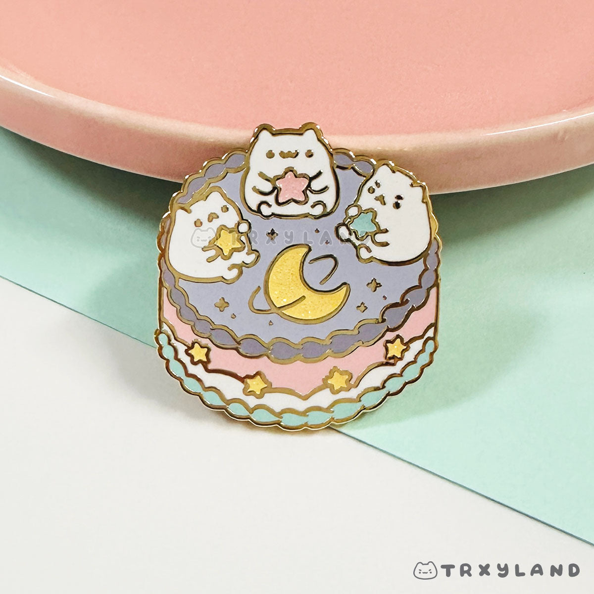 Kitty Fairy Cake Pin